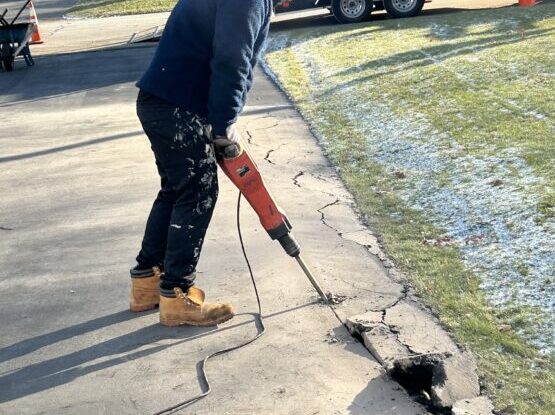 Hot Rubber Crack Filling and Sealing